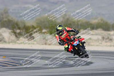 media/Jan-15-2026-Racers Edge (Thu) [[dfebeb70ab]]/3-B Group/Session 4 (Turn 5)/